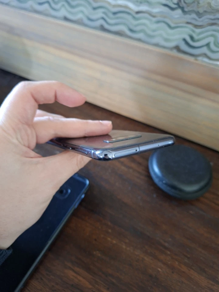 Samsung Galaxy S10e · 128GB, foto 4 di 5