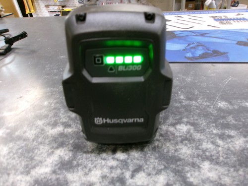 Husqvarna Battery - BLi300 NOS Lithium Ion Battery  9670719-02 40 Volt