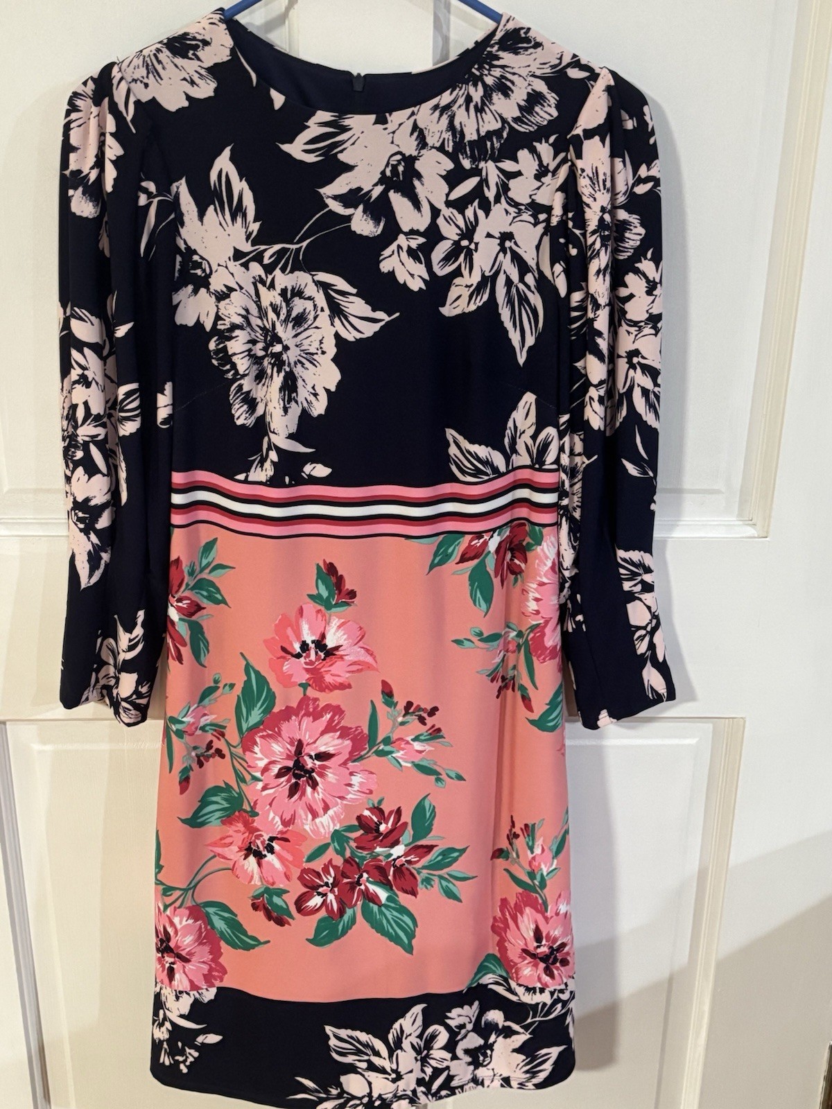 VINCE CAMUTO Coral Navy Lined Print Dress Size 2 EUC