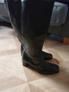 black wide calf boots size 9
