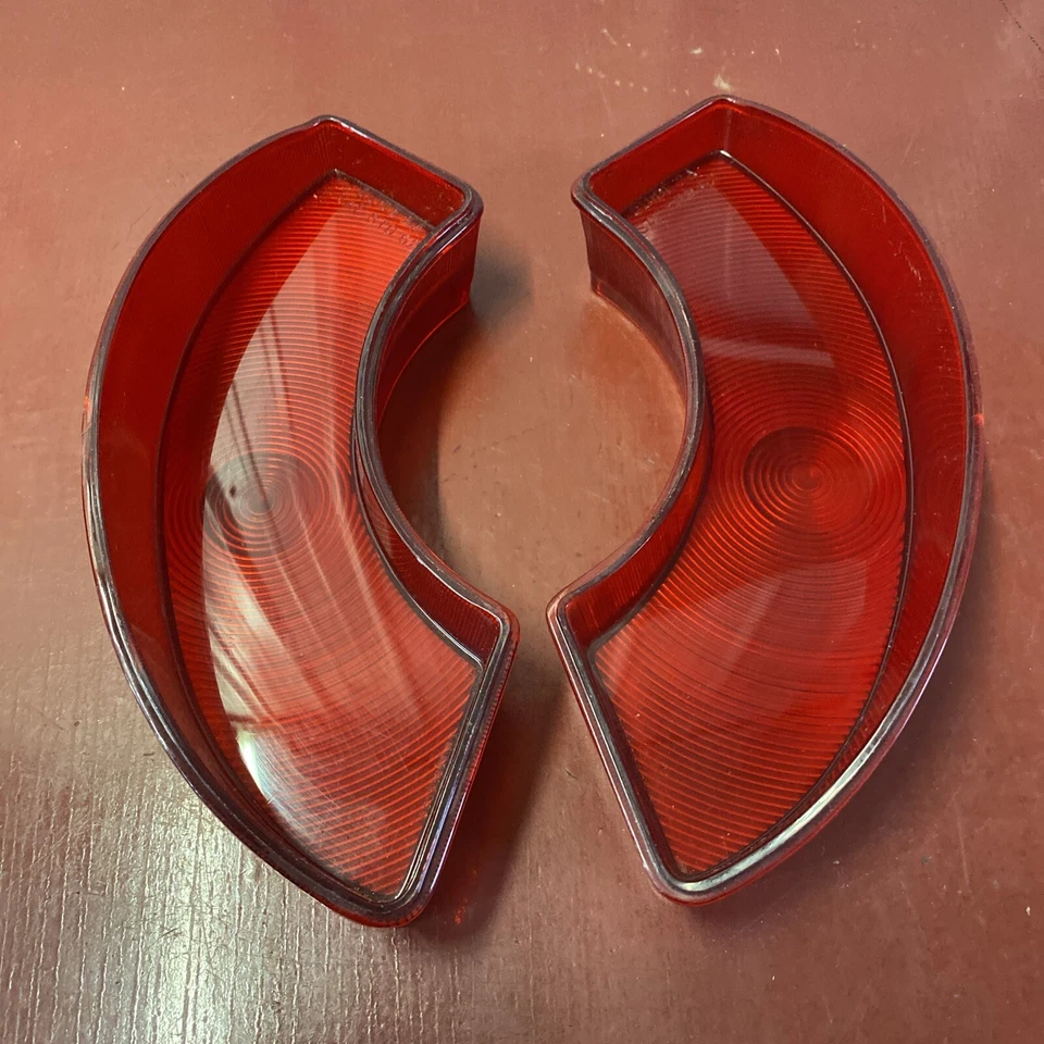 1962 PONTIAC BONNEVILLE STAR CHEIF TAIL LIGHT LENS PAIR LH RH GUIDE 2A OEM - Image 4 of 4