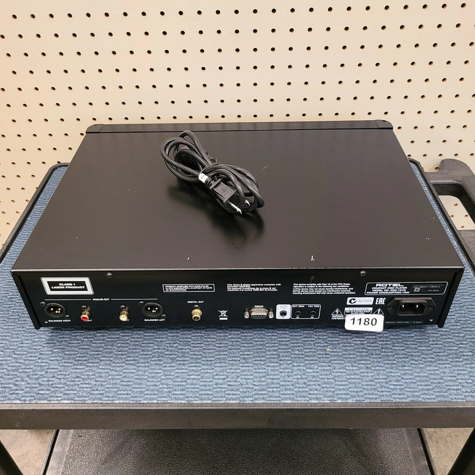 Reproductor de CD para audiófilos Rotel RCD-1572 con control remoto original (usado, sin caja) #1180 Foto 2 de 4