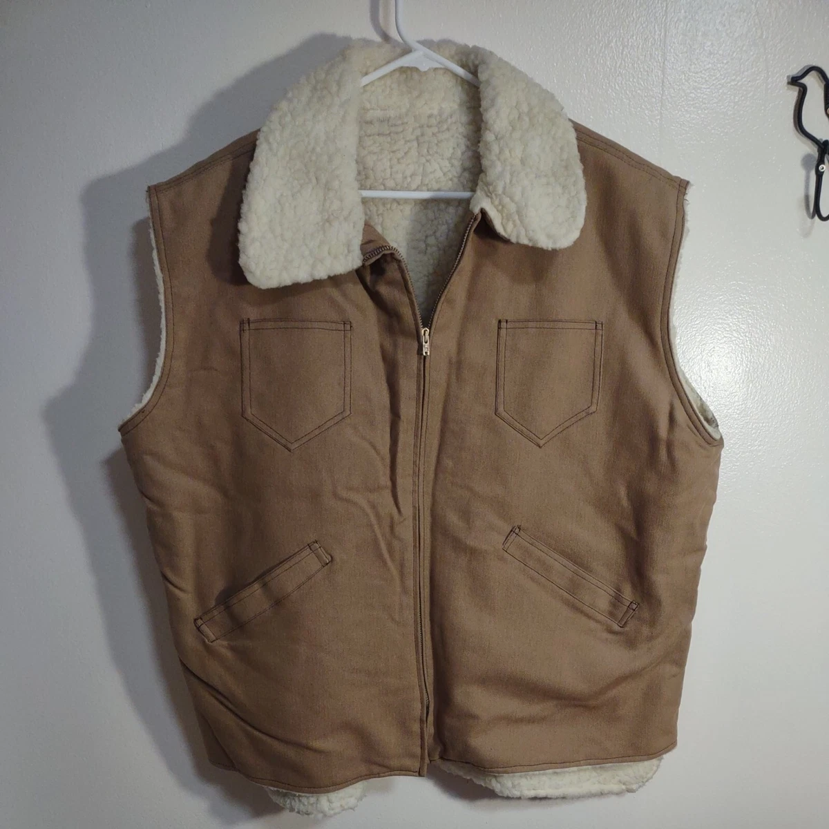Beige outlet sherpa vest
