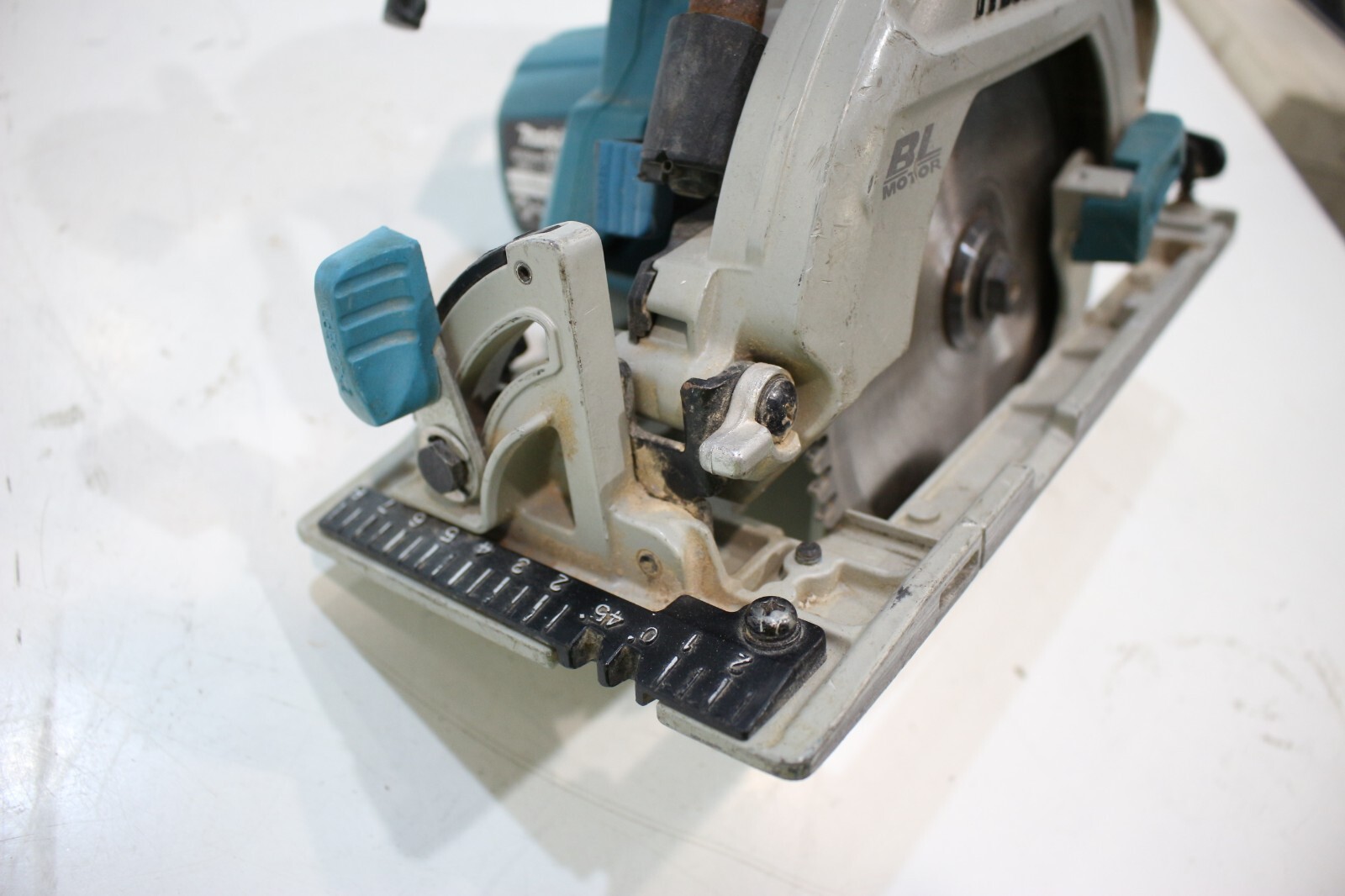 Makita DHS680 Brushless Circular Saw eBay