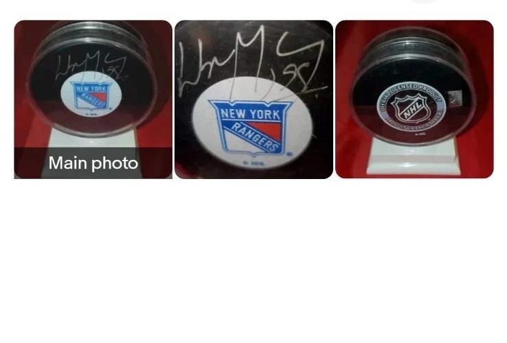 Gretzky hotsell signed puck