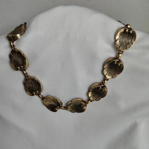 Vintage Gold Tone Choker Necklace Clam Shell Statement Piece