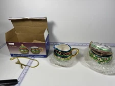 Style Eyes Vintage Christmas metallic Mistletoe Creamer & Sugar Set 2pc Open Box