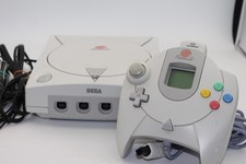 SEGA Dreamcast Console Bundle w/ VMU, Controller, Rumble - Tested & Working
