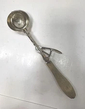 Vintage Gilchrist’s No. 31 Ice Cream Scoop w/ Wood Handle Works