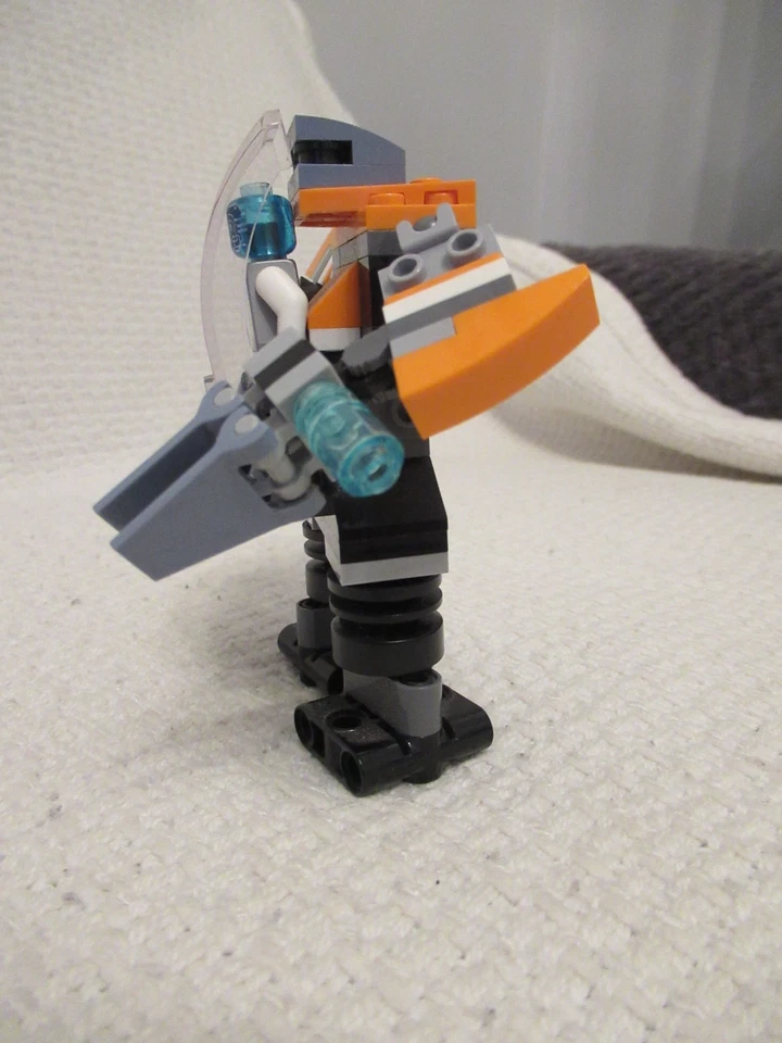 LEGO Creator 31111 Cyber Drone, photo 3 of 4