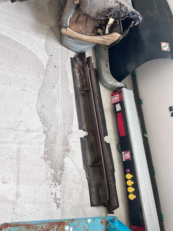 Ca 200 kg Mercedes Ponton und andere Oldtimer sammlung original Teile - Bild 3 von 4