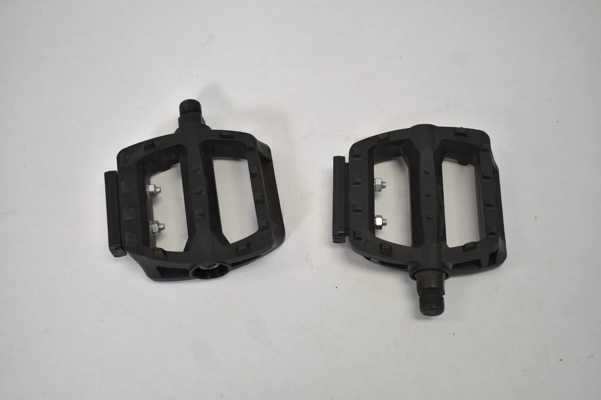 Wellgo Black Alloyed Platform Pedals K20410 Black w Reflectors