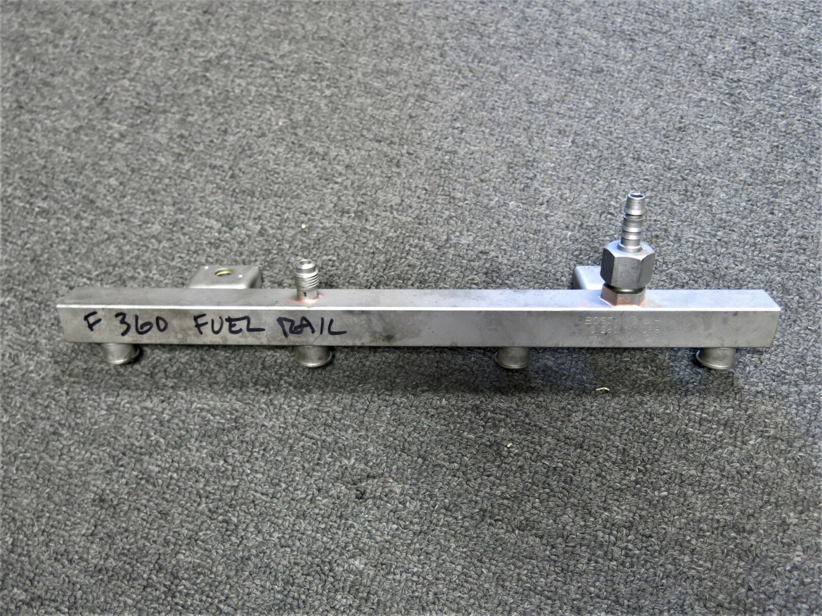 Ferrari 360 Fuel Rail BOSCH 0280151068