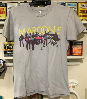 Maroon 5 Concert T-Shirt 2015 World Tour Size Medium