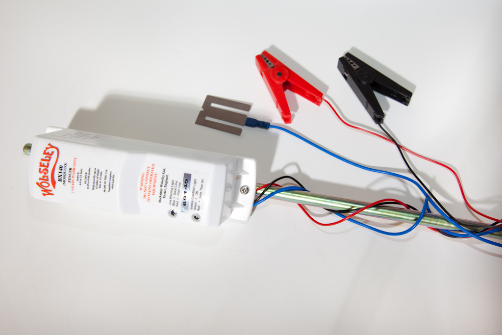 THE WOLSELEY MOSQUITO ELECTRIC FENCER 12 VOLTS eBay