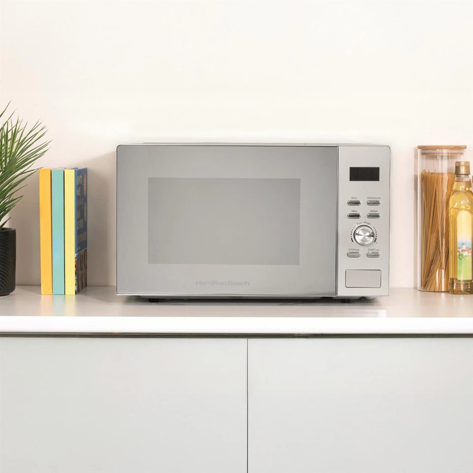 Microwave, Digital, 30L, Family Style by Hamilton Beach, Silver, 950W - Image 2 of 4
