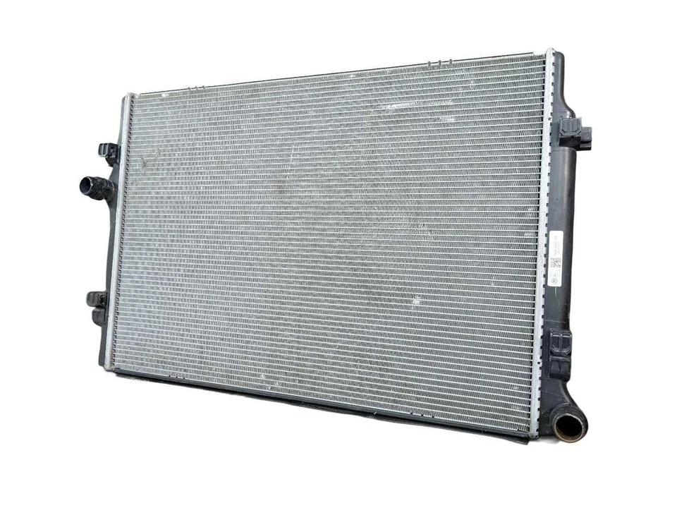 Radiador 15-19 Audi Volkswagen A3 TT Arteon Golf R GTI Jetta GLI 2.0 5GM121251GN Foto 3 de 4