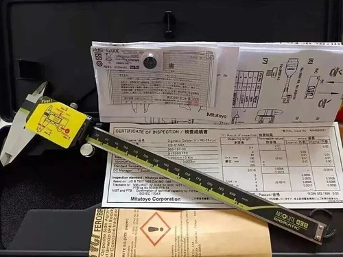 Mitutoyo Japan 500-197-30 200mm/8" Absolute Digital Digimatic Vernier Caliper - Picture 5 of 8