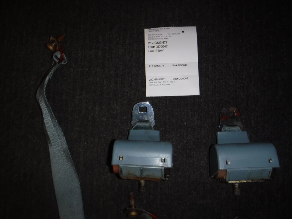 Cinturones de seguridad traseros Oldsmobile Cutlass Supreme 1977 **usados** Foto 4 de 4