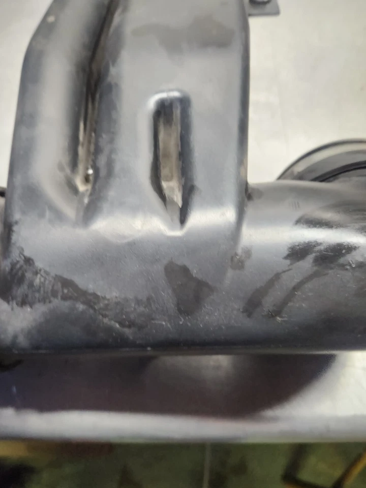 05-06 GMC Envoy Trailblazer Rainier 5.3L limpador de ar saída duto conjunto 15260369 - Imagem 3 de 4