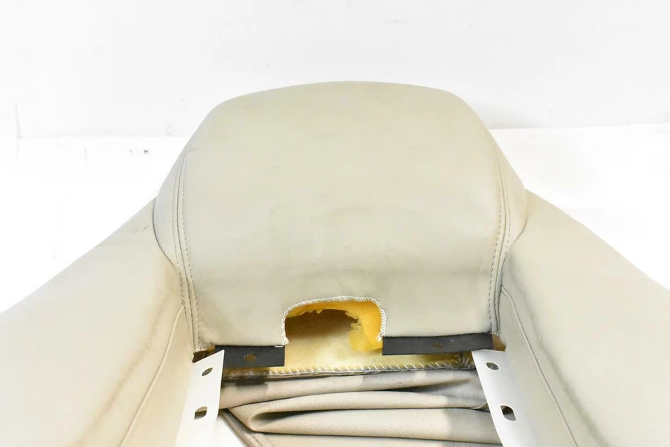 CADILLAC XLR 2004-2009 OEM PASAJERO DELANTERO DERECHO ASIENTO CUBIERTA CUERO Foto 3 de 4