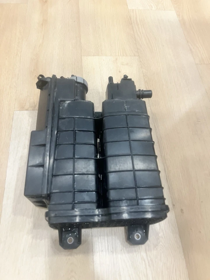 Bote de carbón de vapor combustible EVAP 2009-2015 Honda Pilot 17011-SZA-A01 FABRICANTE DE EQUIPOS ORIGINALES Foto 4 de 4