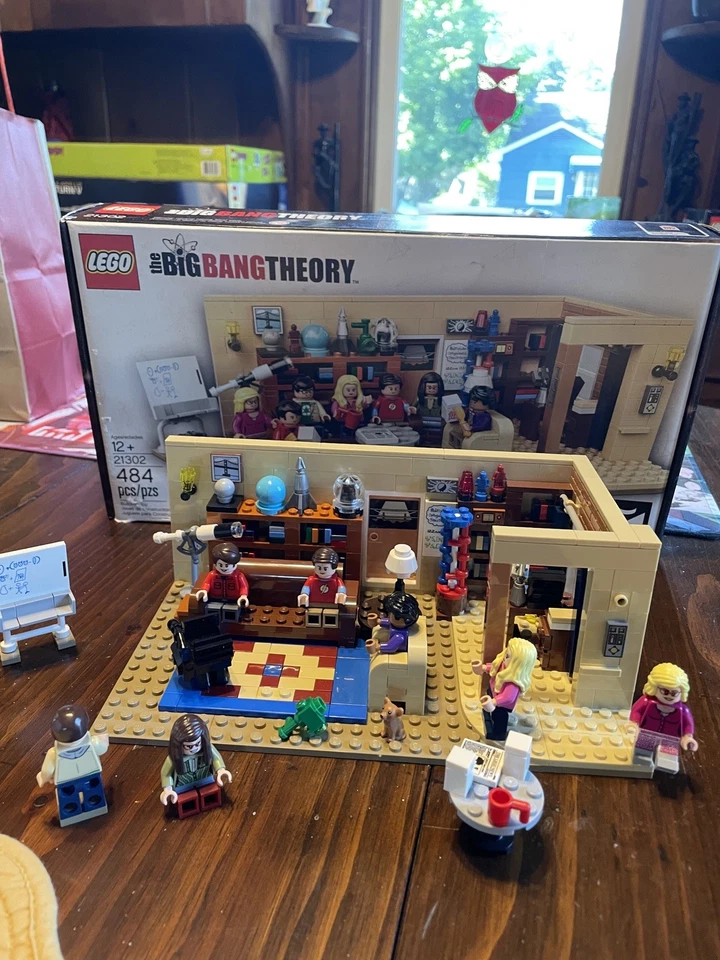 LEGO 21302 Ideas: The Big Bang Theory 100% Completo con Caja e Instrucciones RARO Foto 2 de 2