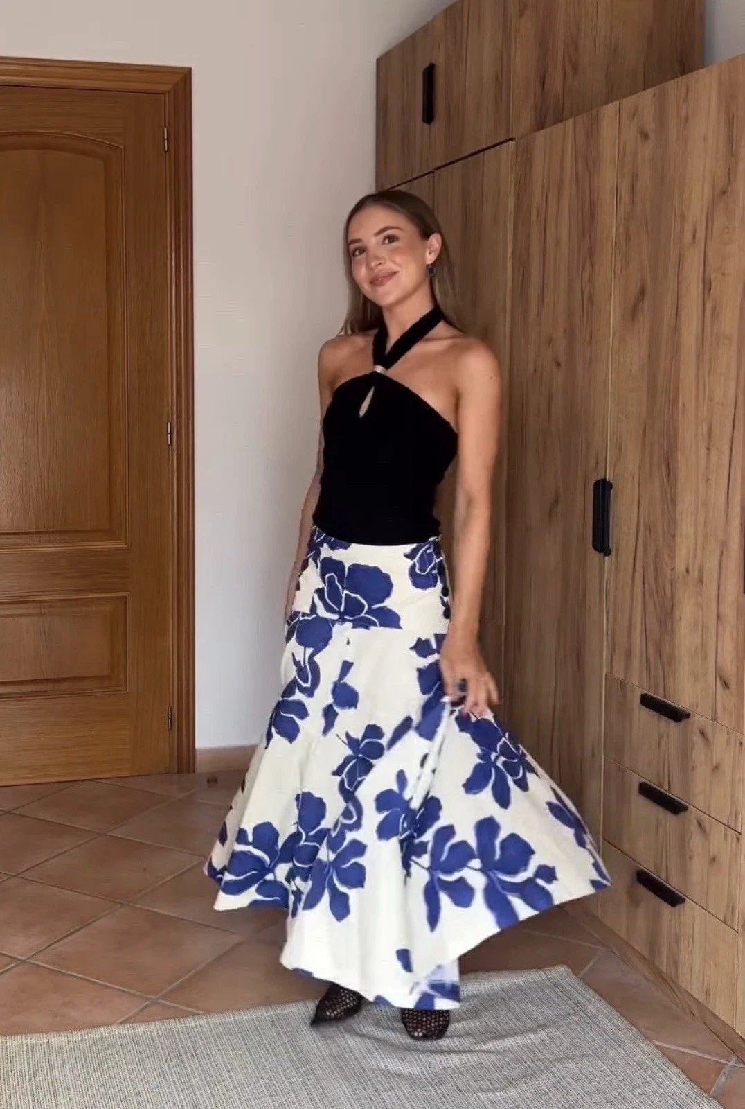 ZARA XS,S,M,L, PRINTED MIDI SKIRT FLORAL ECRU/BLUE | 8594/049/080 NEW $99
Opens in a new window or t
