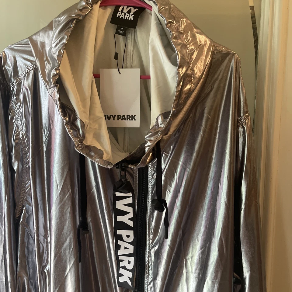 Chaqueta metalizada ivy park Foto 3 de 4