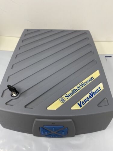 Smith & Wesson VersaVault™ Portable Safe - Picture 1 of 8