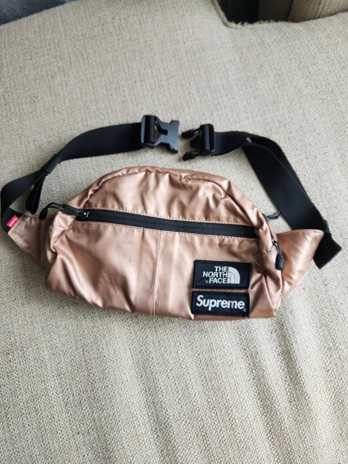 Pack lombaire Supreme The North Face métallisé or rose Roo II 100 % authentique SS13