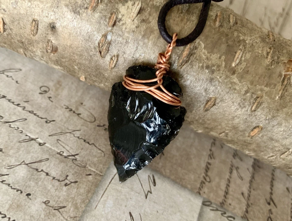 Collar Tótem Punta de Flecha Cuero Obsidiana Negra Piedra Real Colgante Primitivo Foto 4 de 4