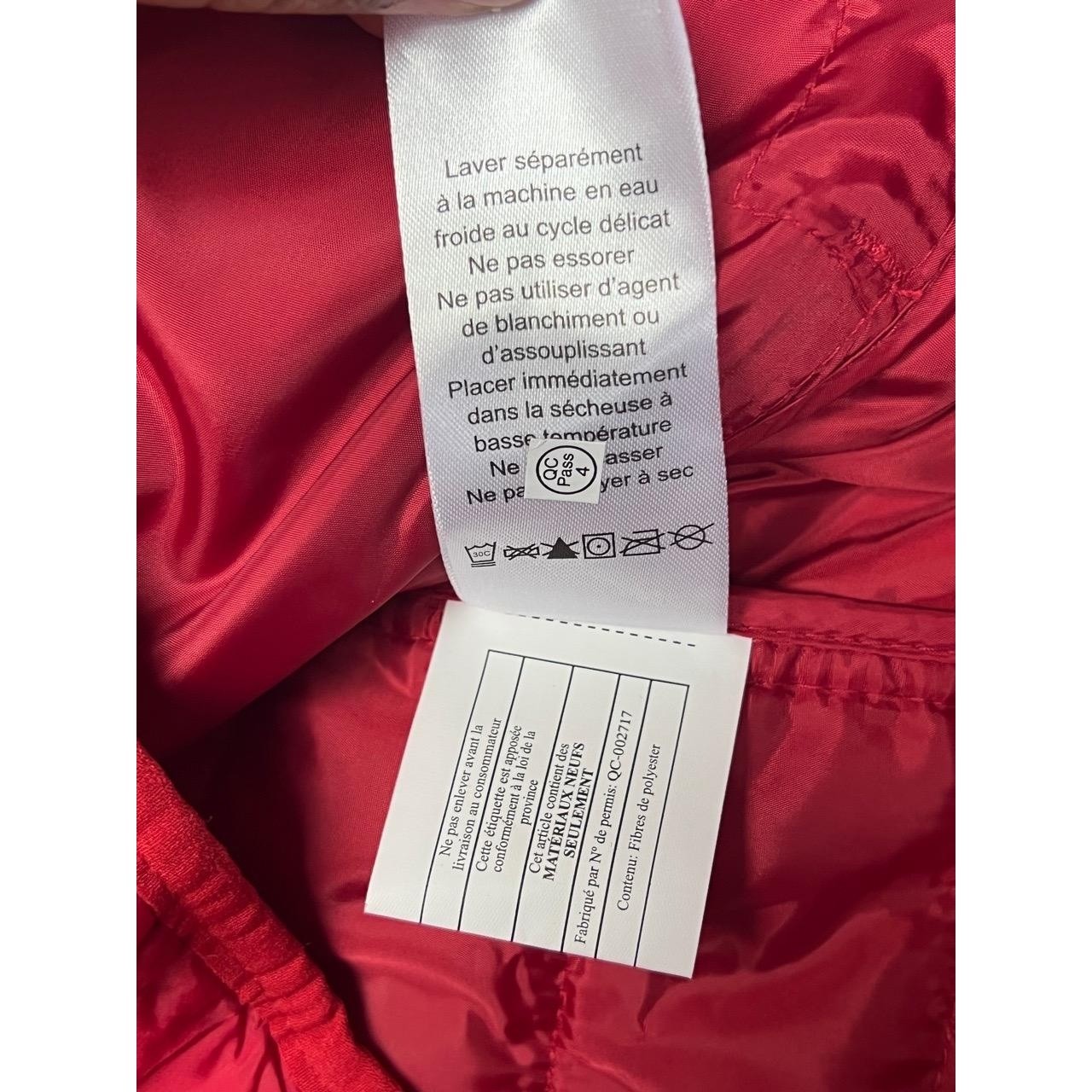 UTK Puffer Vest Size Small Red Full Zip Outdoor Sporty Lightweight Travel New