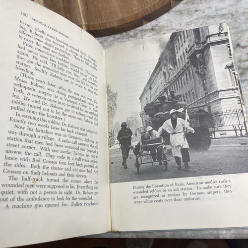 Medical Corps Heroes of World War II World Landmark #120 Hardback - Picture 16 of 18
