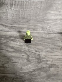 LEGO Scooby-Doo Zombie Zeke Minifigure from Set 75902 - scd009