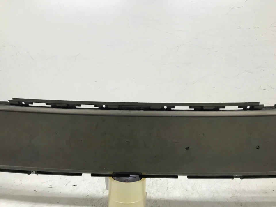 Cubierta de parachoques trasero gris 2016-2018 Buick Envision 22905067 OEM Foto 3 de 4