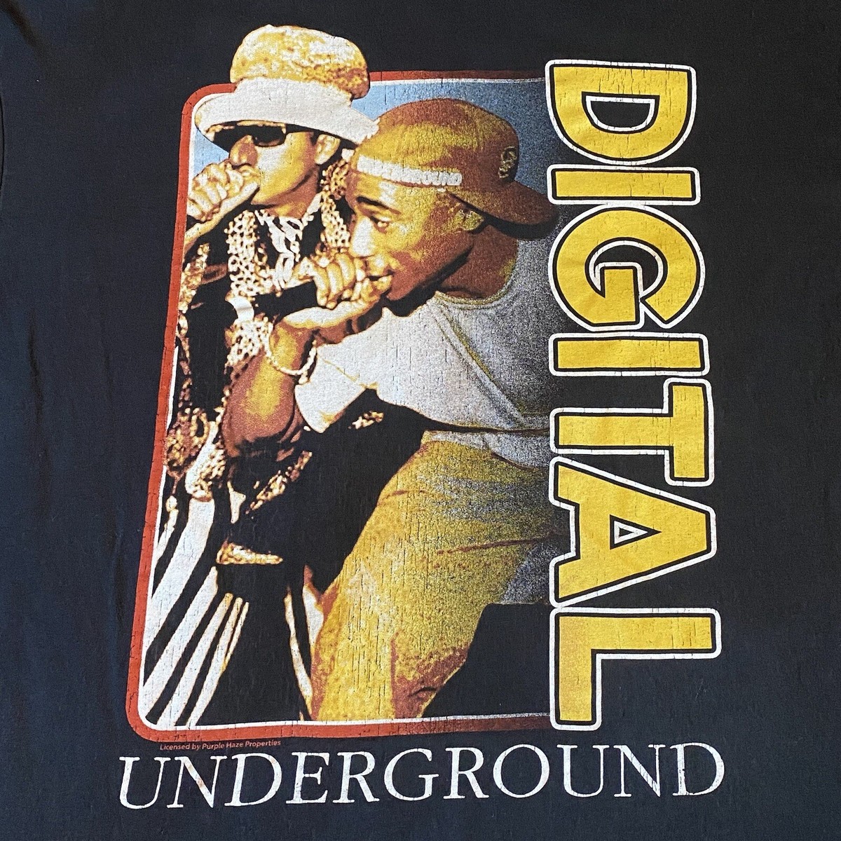 DIGITAL UNDERGROUND Licensed Alt Rap T-Shirt. LARGE (NV) 2PAC Pre 