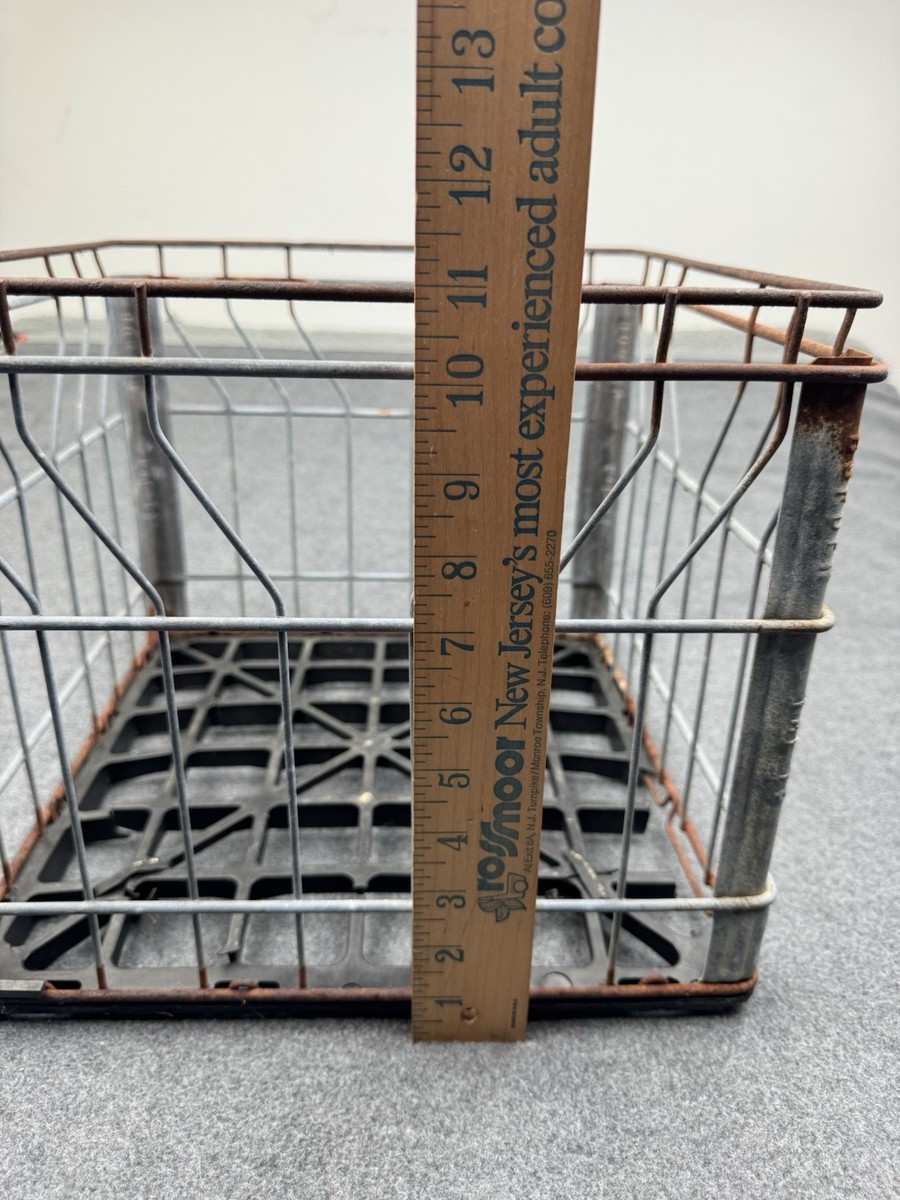 Vintage Metal Milk Crate Borden Dairy Wire Milk Box Carrier