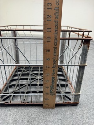 Vintage Metal Milk Crate Borden Dairy Wire Milk Box Carrier