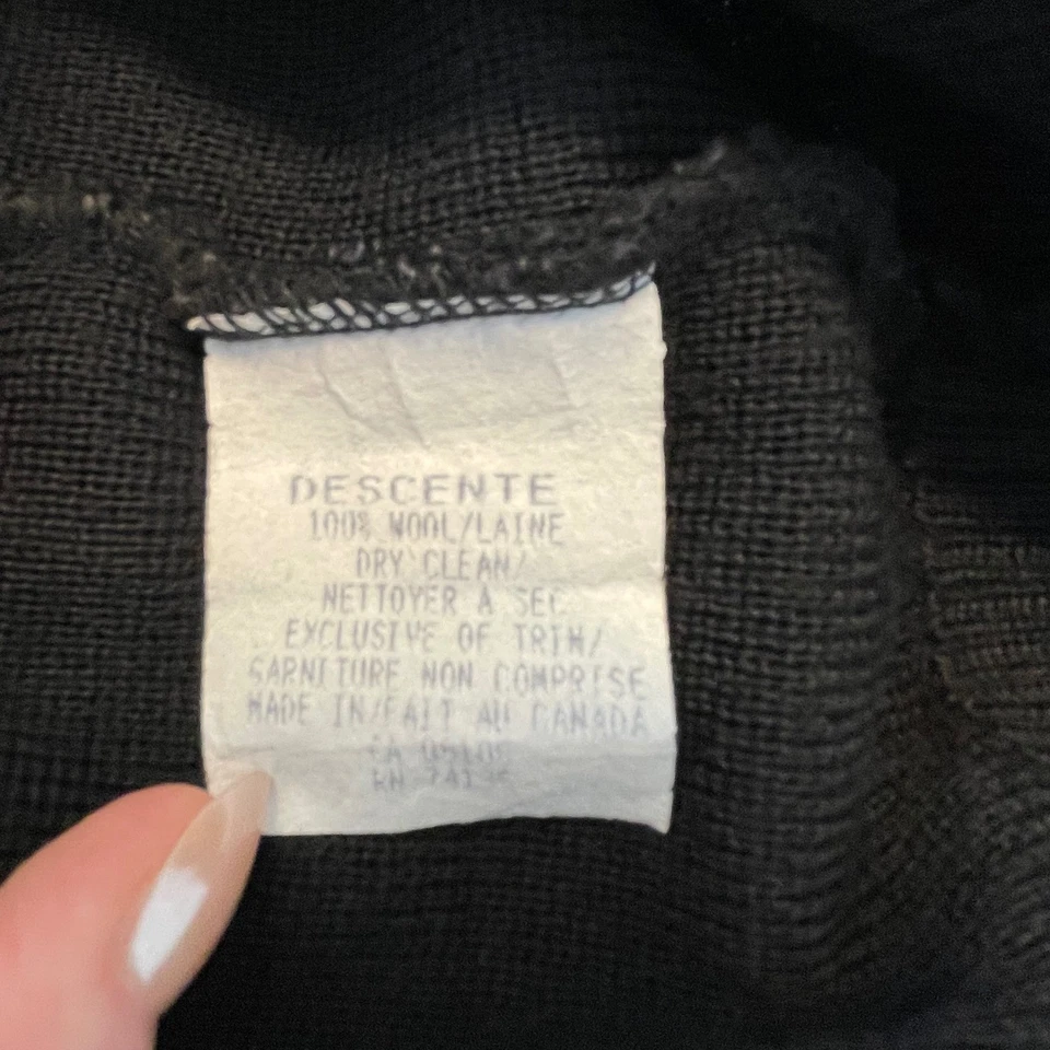 Descente Mens Black 100% Wool 1/4 Zip Mock Neck Sweater Size G/L - Image 4 of 4