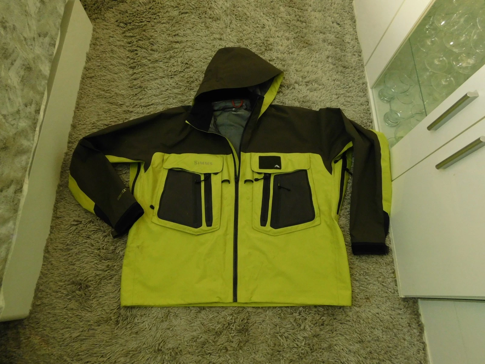 Simms G4 Pro Jacket XL in Yellow-Olive GORE-TEX
Opens in a new window or tab