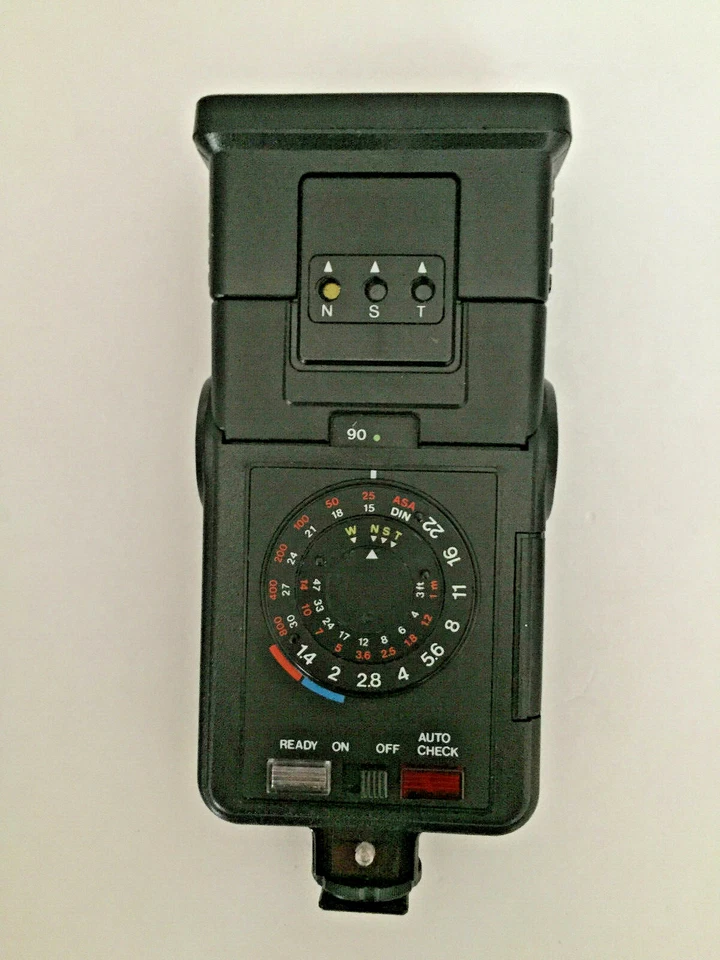 VINTAGE Sakar 66ZT Camera Film 35 mm Flashes  - Image 4 of 4