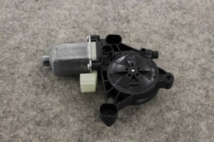 Audi A1 A5 A4 8W Q7 4M R8 4S VW Golf 7 Fensterhebermotor 8W0959801 links rechts