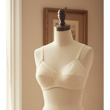 VINTAGE NEW 1960's Super-Form Women's Cream Bullet Bra Size 36C USA