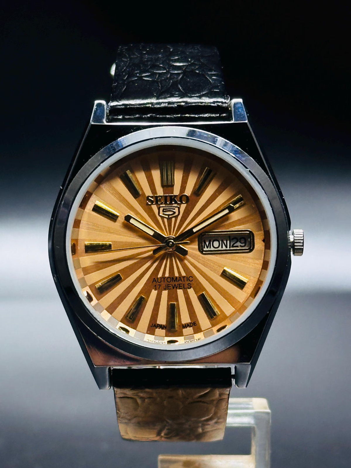 Rare Vintage Refurbished Seiko 5 Automatic Day/Date Japan Men's Wrist Watch