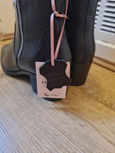 Black Genuine Leather Ankle Boots,size 4 - Picture 2 of 4