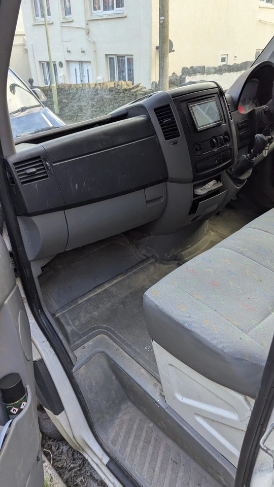 VW Campervan Crafter - Image 4 of 4