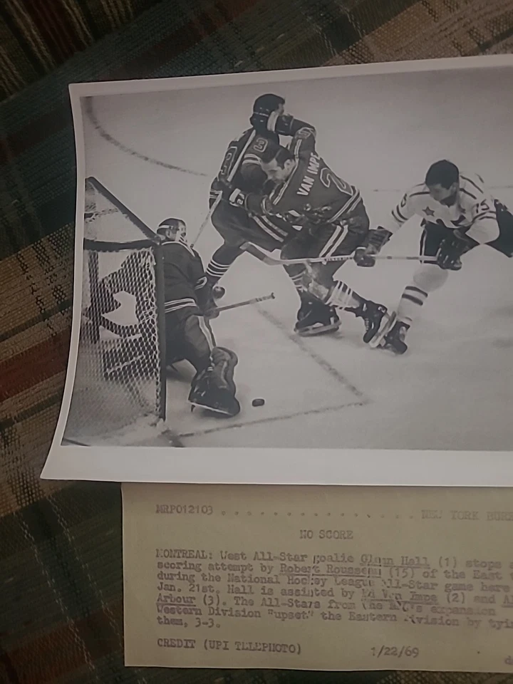 1969 NHL HOCKEY ALL-STAR GAME PHOTO GLENN HALL BOBBY ROUSSEAU ED VAN IMPE GOALIE - Image 4 of 4