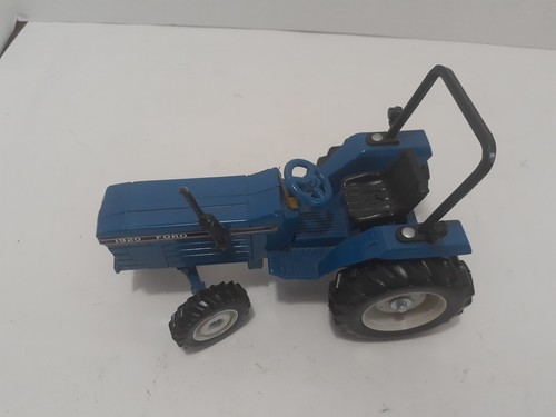 ertl ford 1920 tractor and wagon 1/16th - Picture 2 of 18