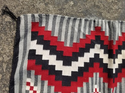 Antique Navajo Hand-woven Native American Eye Dazzler Wool Small Rug 91x76cms - Picture 2 of 12